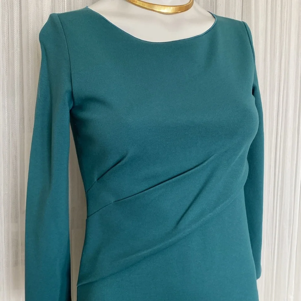 REDUCED! Emporio Armani Made in Italy 🇮🇹 teal green short dress! Very flattering - Picture 5 of 11